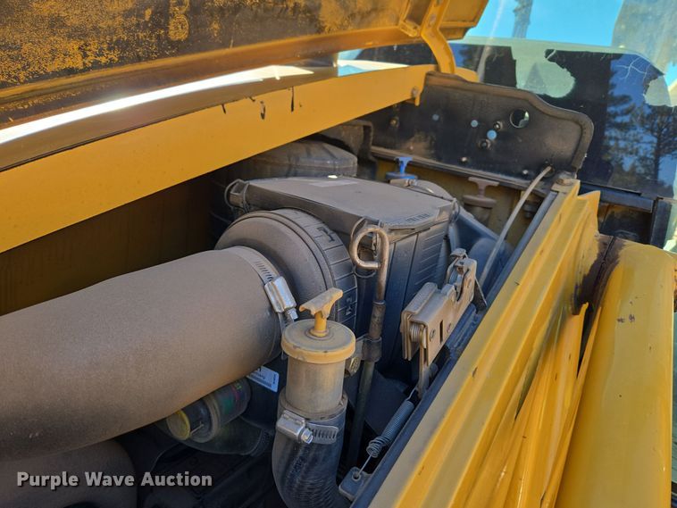 image for item DT7053 2004 Caterpillar 420D backhoe