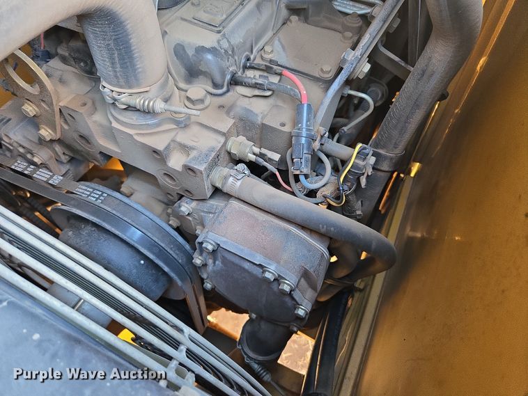 image for item DT7053 2004 Caterpillar 420D backhoe