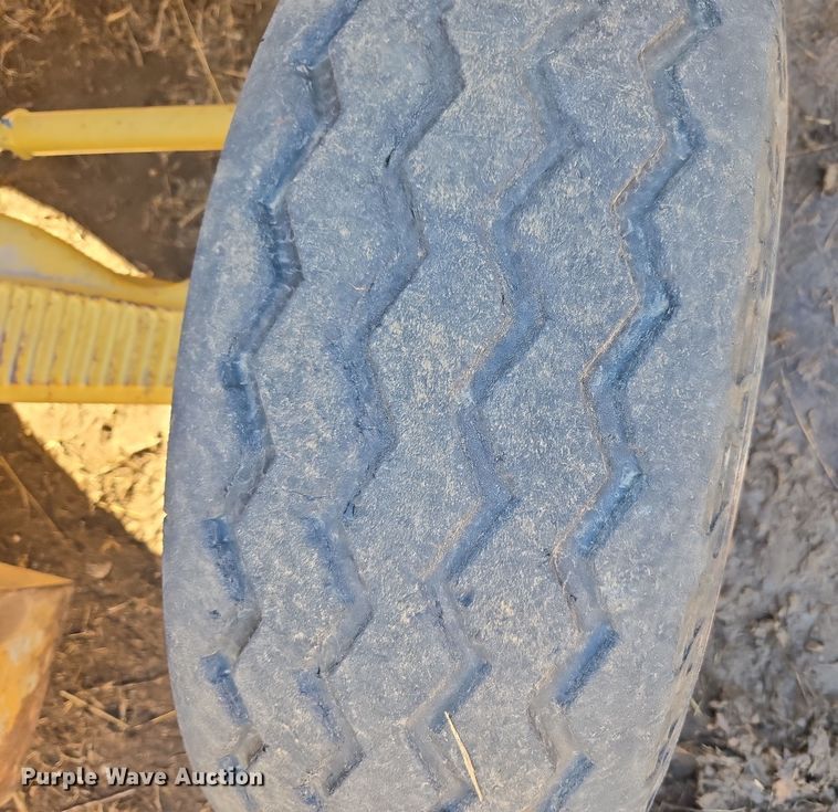 image for item DT7053 2004 Caterpillar 420D backhoe