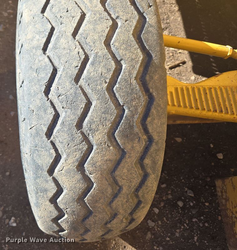 image for item DT7053 2004 Caterpillar 420D backhoe