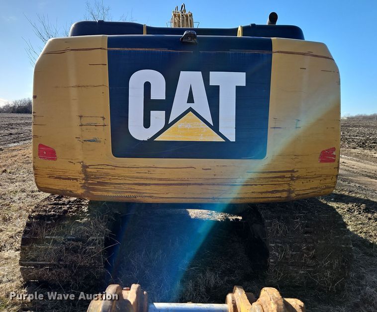 image for item DT7622 2016 Caterpillar 323FL excavator