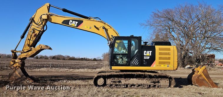 image for item DT7622 2016 Caterpillar 323FL excavator