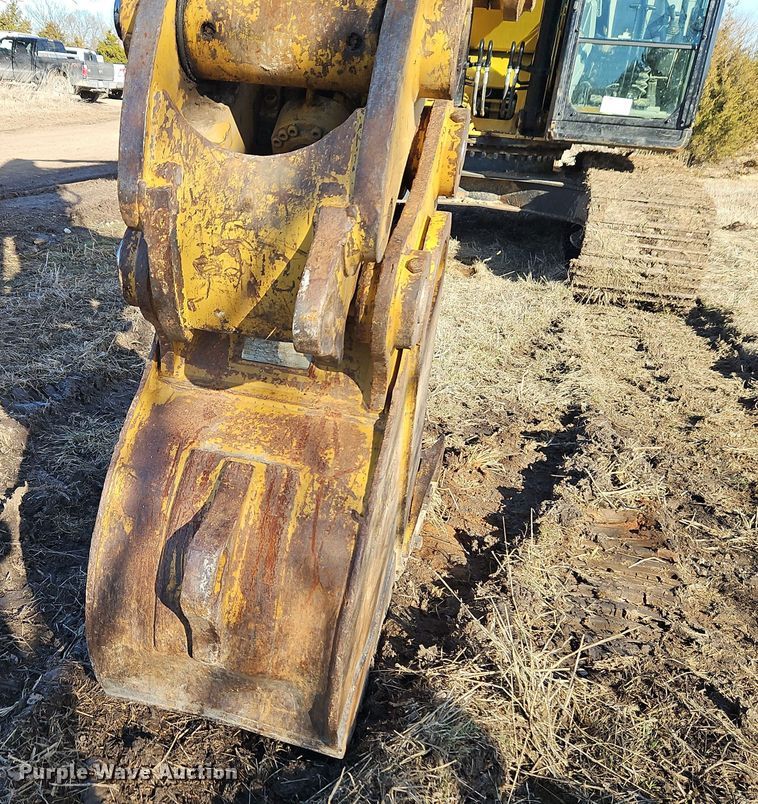 image for item DT7622 2016 Caterpillar 323FL excavator