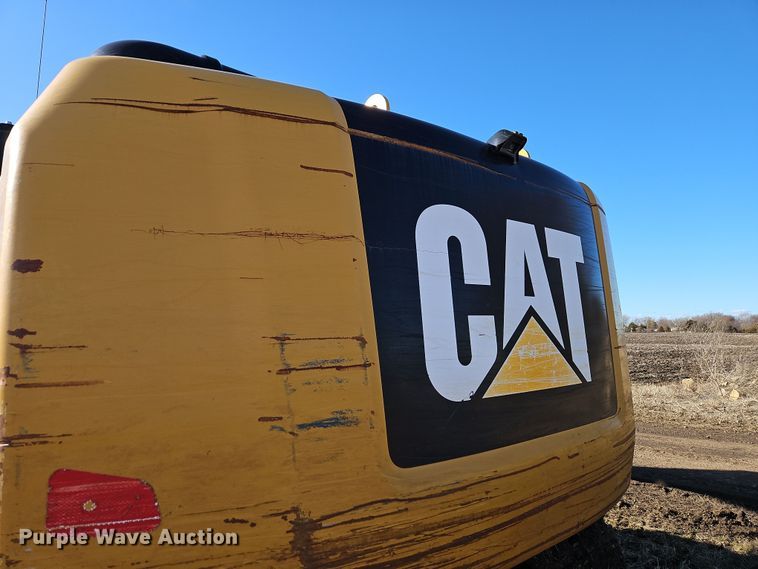 image for item DT7622 2016 Caterpillar 323FL excavator