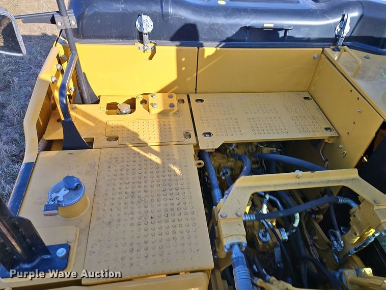 image for item DT7622 2016 Caterpillar 323FL excavator