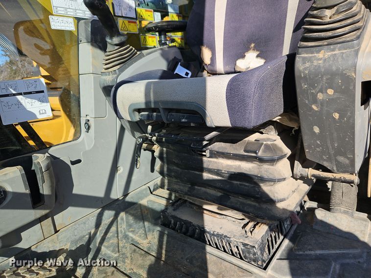 image for item DT7622 2016 Caterpillar 323FL excavator