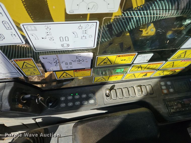 image for item DT7622 2016 Caterpillar 323FL excavator