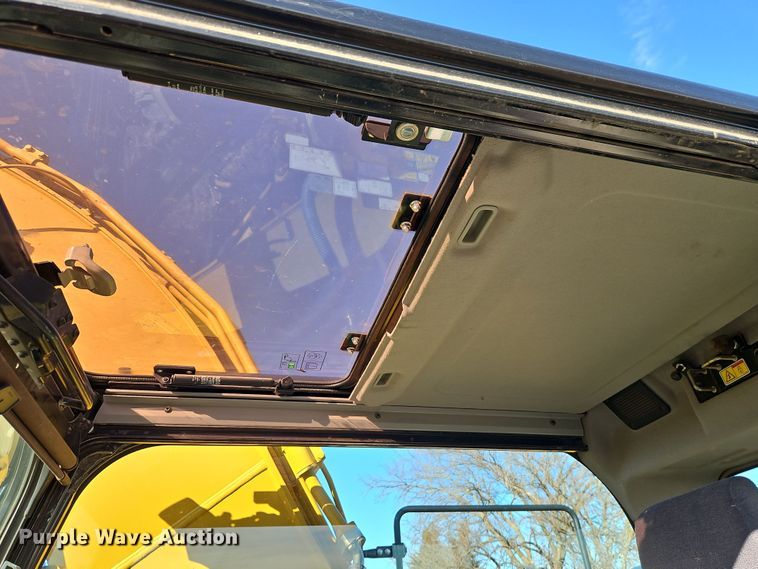 image for item DT7622 2016 Caterpillar 323FL excavator