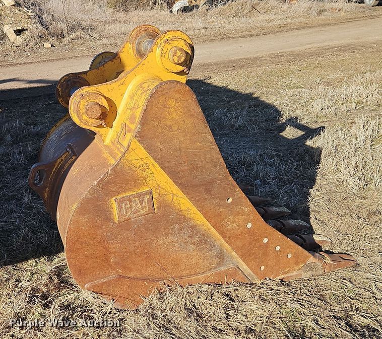 image for item DT7622 2016 Caterpillar 323FL excavator