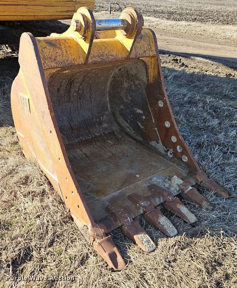 image for item DT7622 2016 Caterpillar 323FL excavator