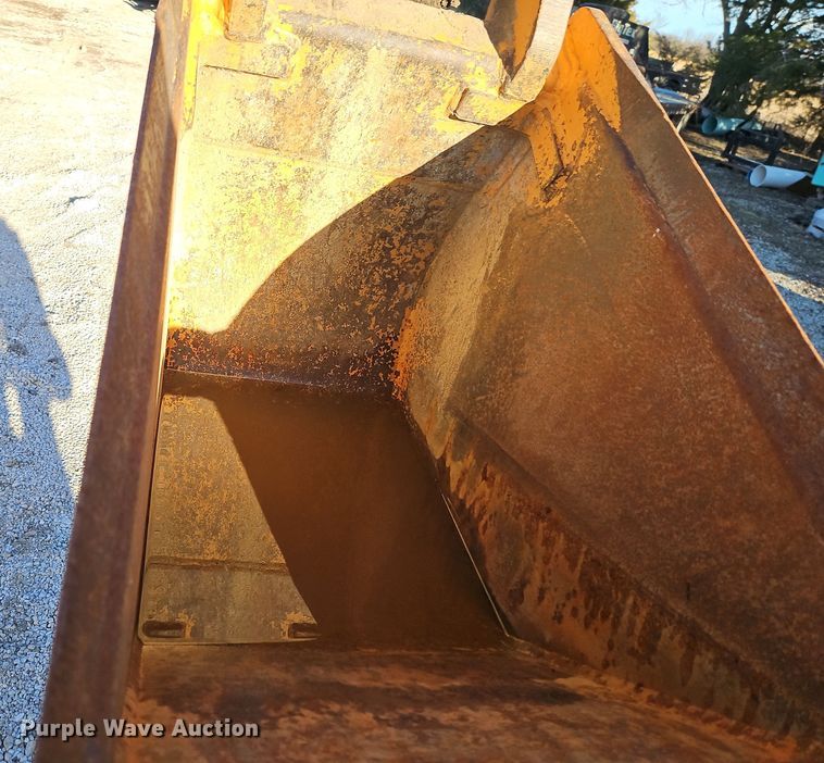 image for item DT7623 2000 Case 580L backhoe