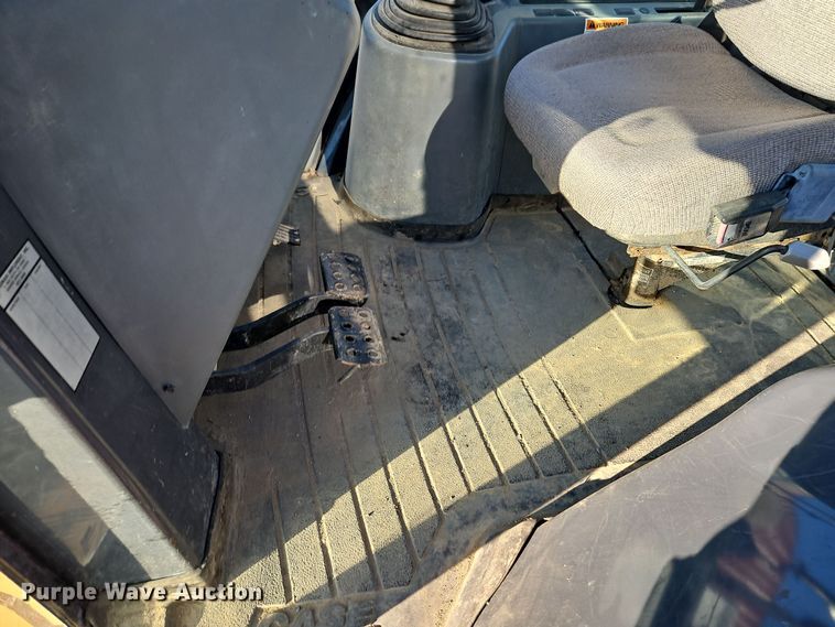 image for item DT7623 2000 Case 580L backhoe