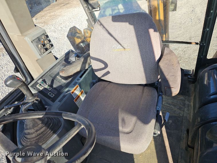 image for item DT7623 2000 Case 580L backhoe