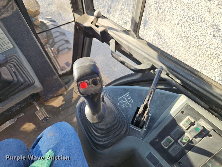 image for item DT7623 2000 Case 580L backhoe