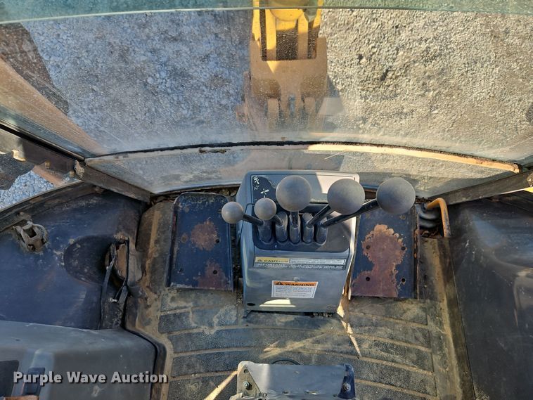 image for item DT7623 2000 Case 580L backhoe