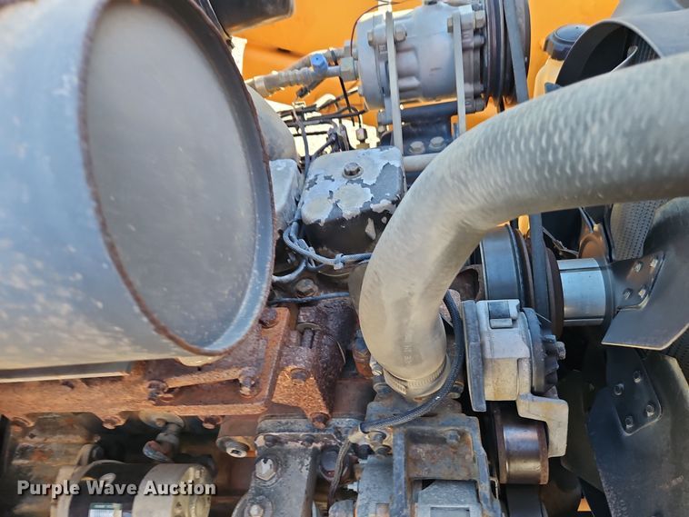 image for item DT7623 2000 Case 580L backhoe