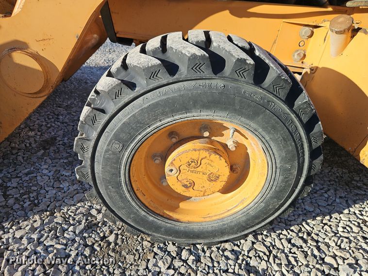 image for item DT7623 2000 Case 580L backhoe