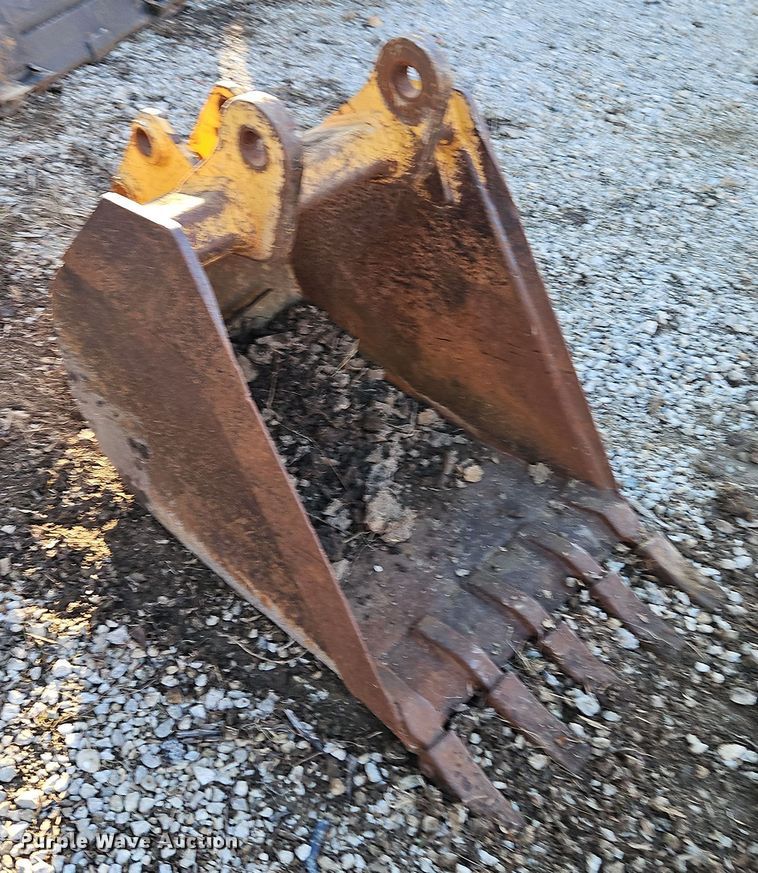 image for item DT7623 2000 Case 580L backhoe