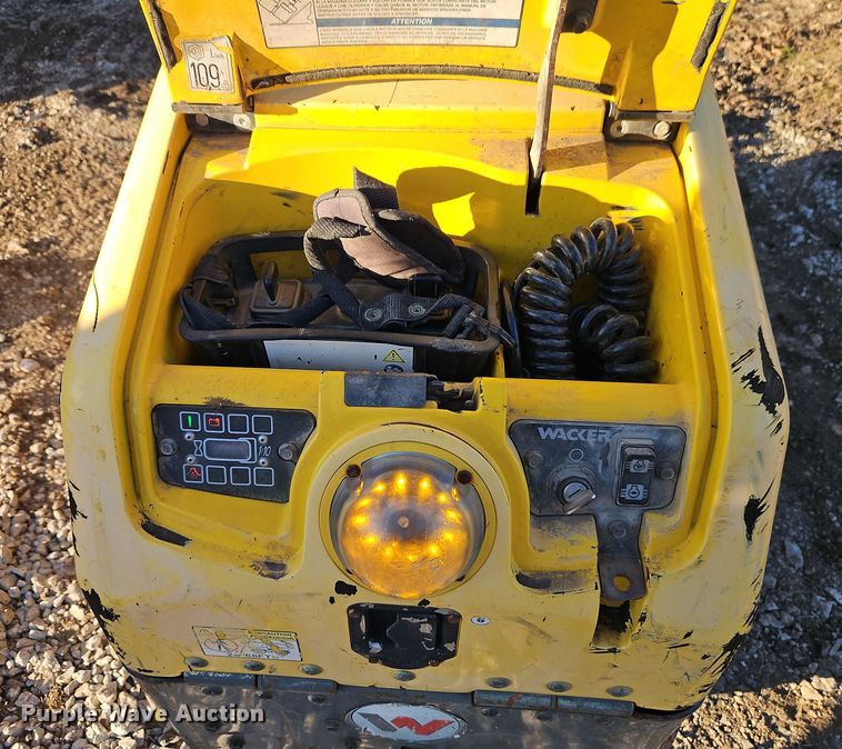 image for item DT7624 2010 Wacker Neuson Roller RT trench compactor