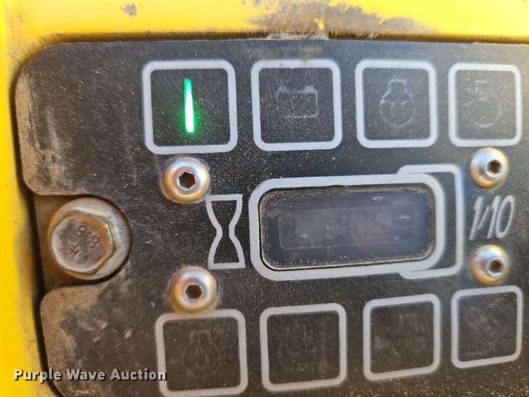 image for item DT7624 2010 Wacker Neuson Roller RT trench compactor