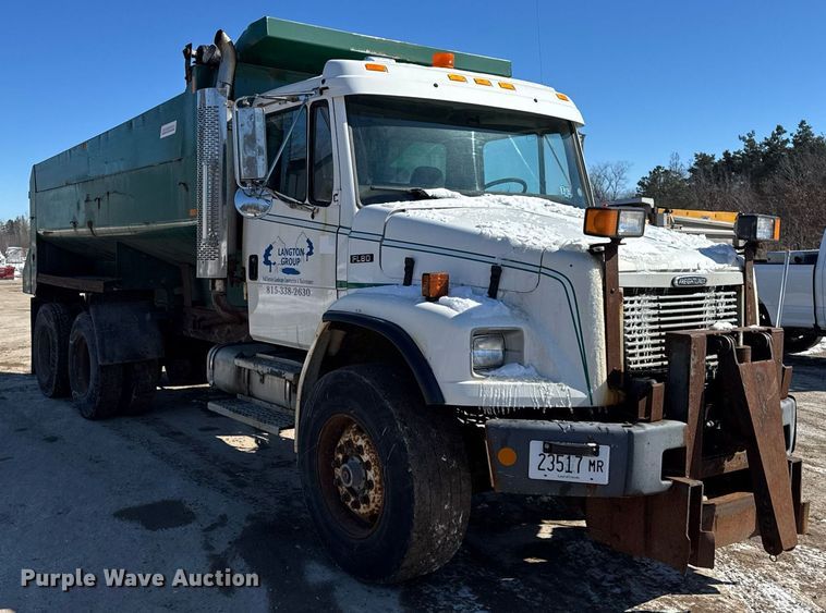 image for item DU3302 2002 Freightliner FL80 dump truck