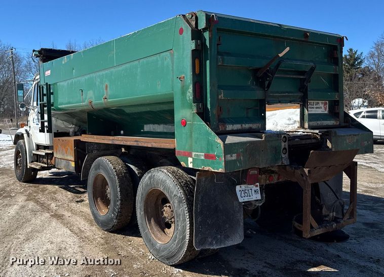 image for item DU3302 2002 Freightliner FL80 dump truck