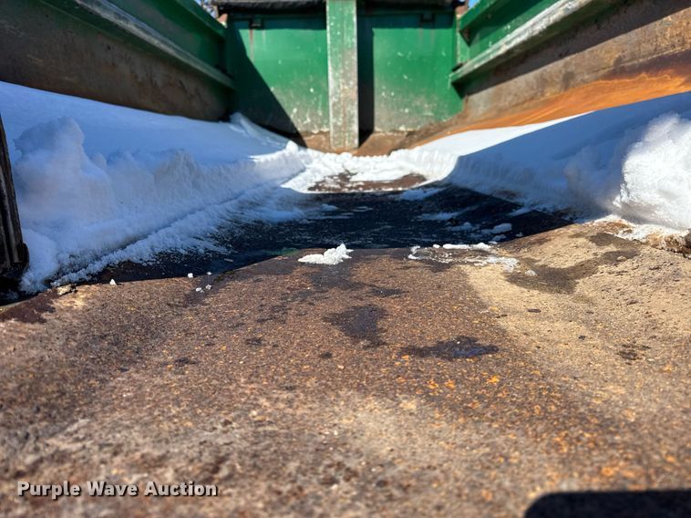 image for item DU3302 2002 Freightliner FL80 dump truck