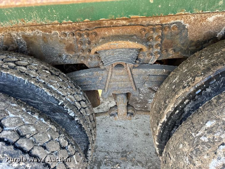 image for item DU3302 2002 Freightliner FL80 dump truck