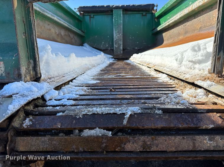 image for item DU3302 2002 Freightliner FL80 dump truck