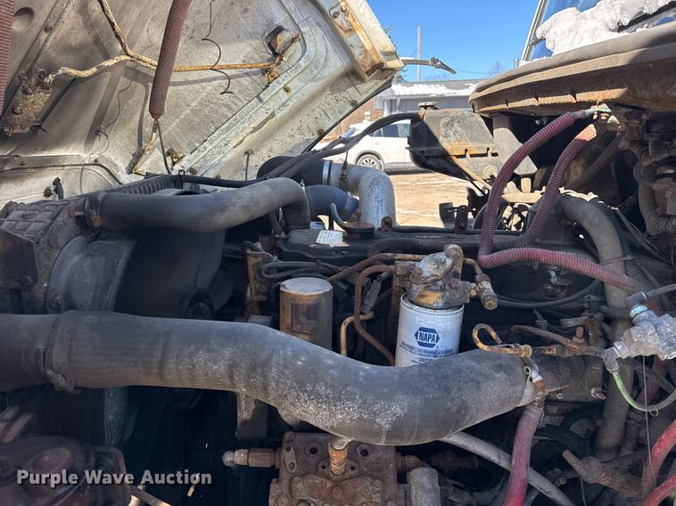 image for item DU3302 2002 Freightliner FL80 dump truck