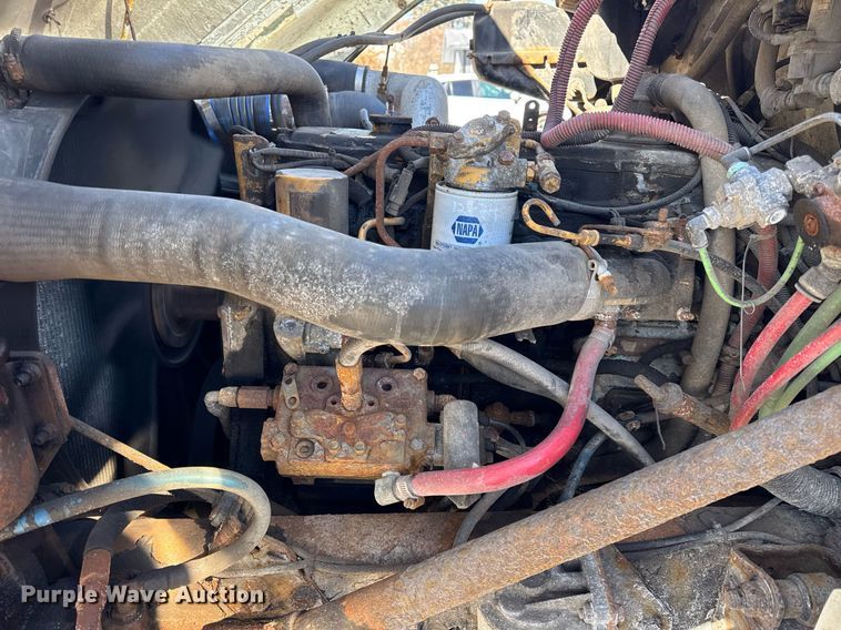 image for item DU3302 2002 Freightliner FL80 dump truck