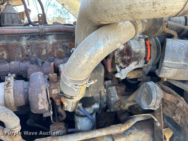 image for item DU3302 2002 Freightliner FL80 dump truck