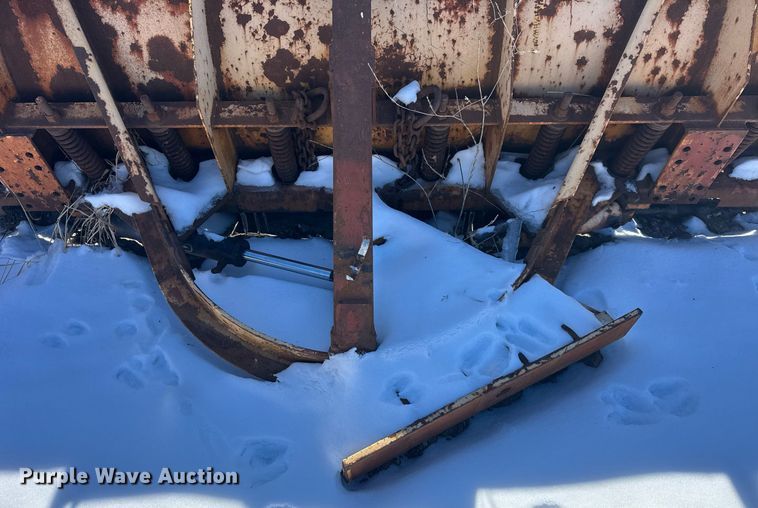 image for item DU3302 2002 Freightliner FL80 dump truck