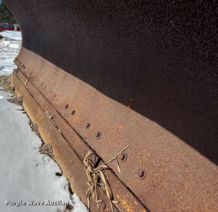 image for item DU3302 2002 Freightliner FL80 dump truck