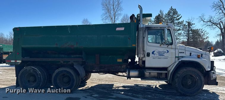 image for item DU3303 2002 Freightliner FL80 dump truck