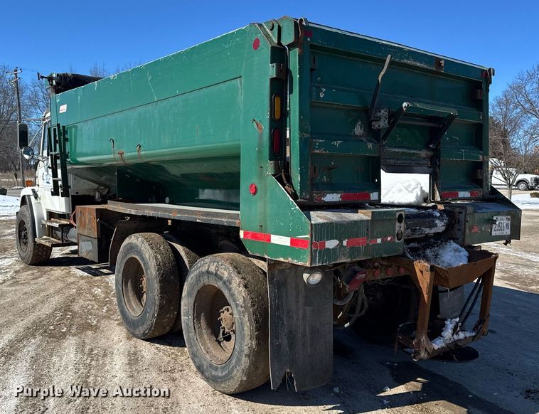 image for item DU3303 2002 Freightliner FL80 dump truck