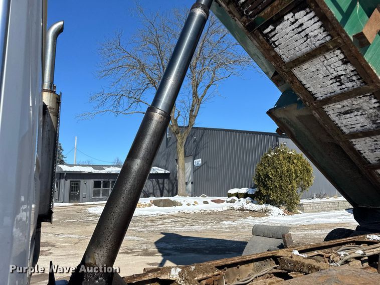 image for item DU3303 2002 Freightliner FL80 dump truck