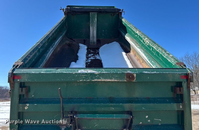 image for item DU3303 2002 Freightliner FL80 dump truck