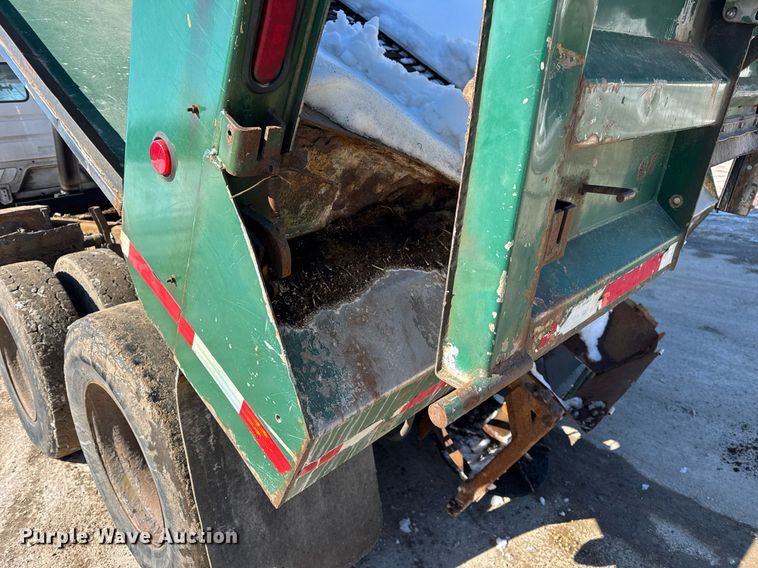 image for item DU3303 2002 Freightliner FL80 dump truck