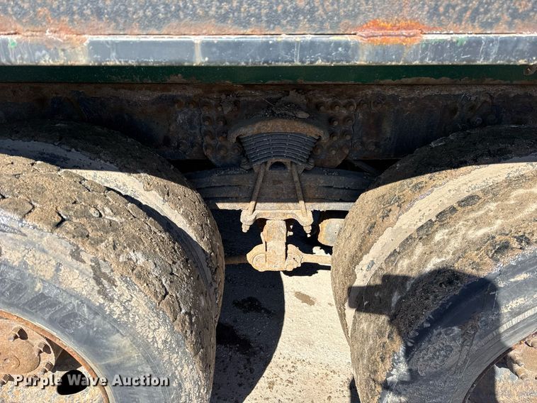 image for item DU3303 2002 Freightliner FL80 dump truck