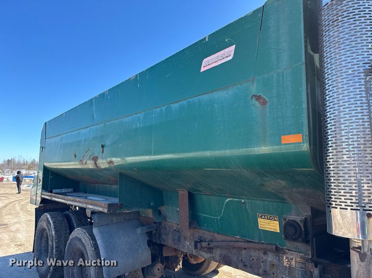 image for item DU3303 2002 Freightliner FL80 dump truck