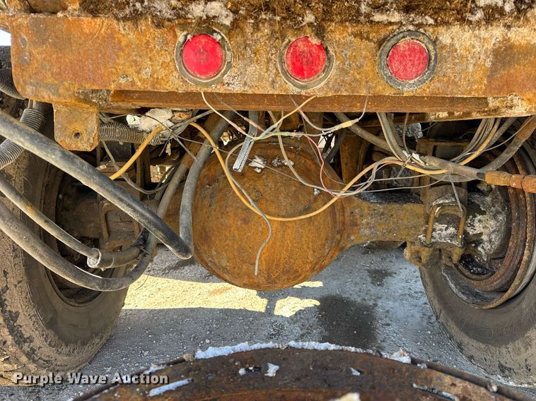 image for item DU3303 2002 Freightliner FL80 dump truck