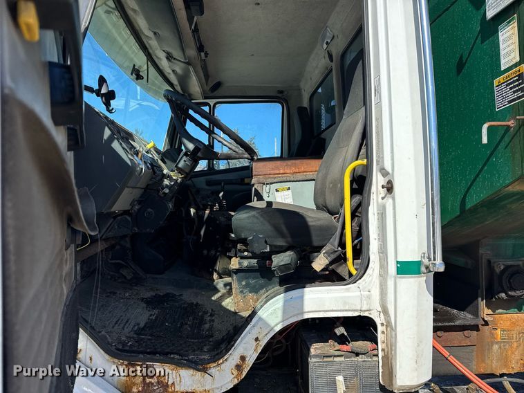 image for item DU3303 2002 Freightliner FL80 dump truck