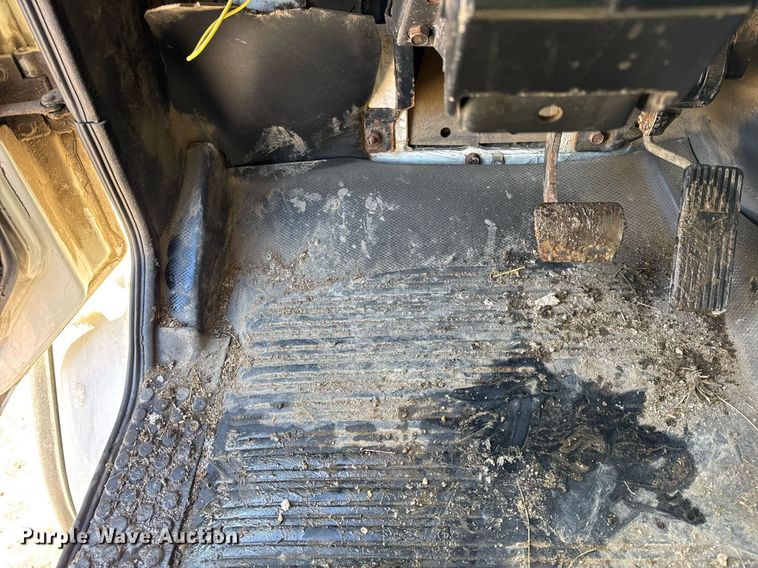 image for item DU3303 2002 Freightliner FL80 dump truck