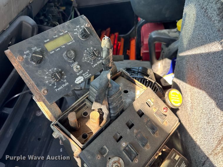 image for item DU3303 2002 Freightliner FL80 dump truck