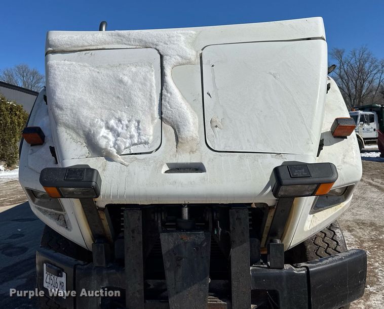 image for item DU3303 2002 Freightliner FL80 dump truck