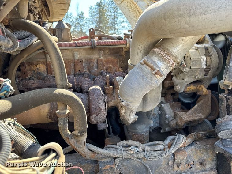 image for item DU3303 2002 Freightliner FL80 dump truck