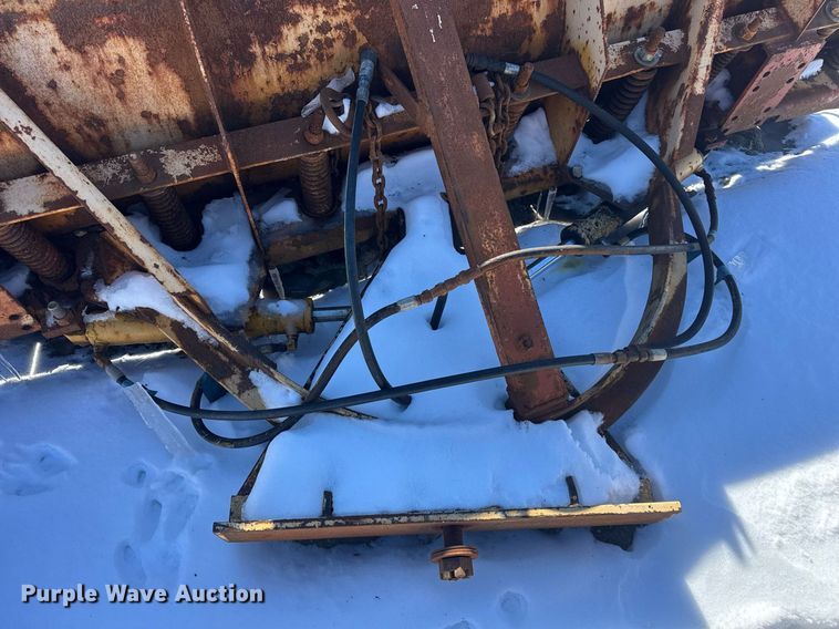 image for item DU3303 2002 Freightliner FL80 dump truck