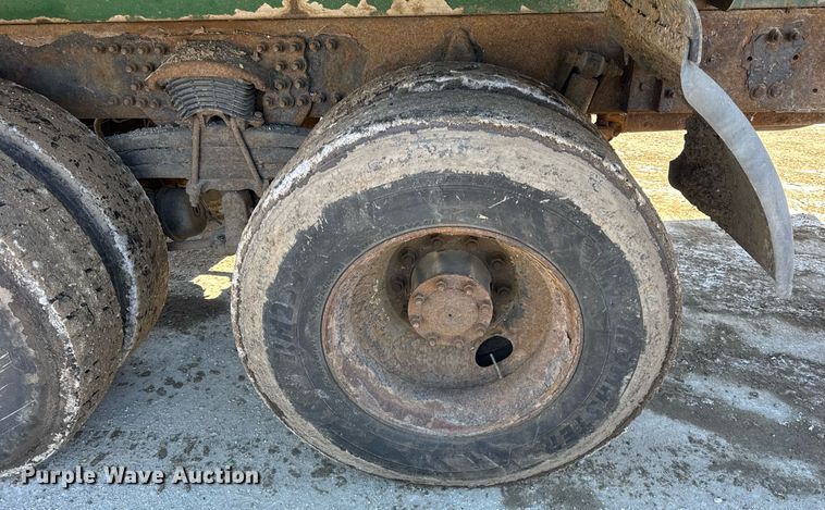 image for item DU3303 2002 Freightliner FL80 dump truck