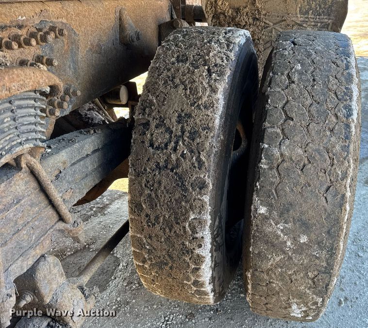 image for item DU3303 2002 Freightliner FL80 dump truck